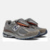 NEW BALANCE 2002R Premium Vintage Mens Sneakers